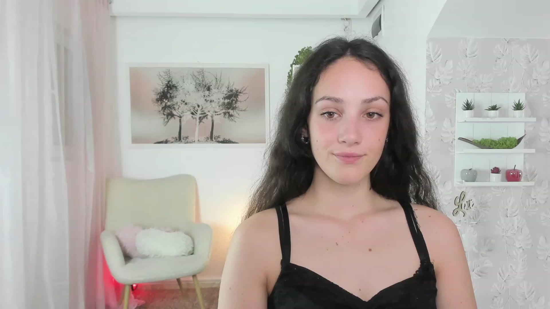 Gallery image thumbnail from Sophie_Rain18's myfreecams stream on, 06/20/2023, 14:39 image 2 of 20