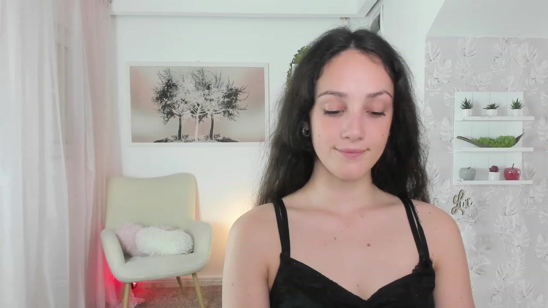Gallery image thumbnail from Sophie_Rain18's myfreecams stream on, 06/20/2023, 14:39 image 4 of 20