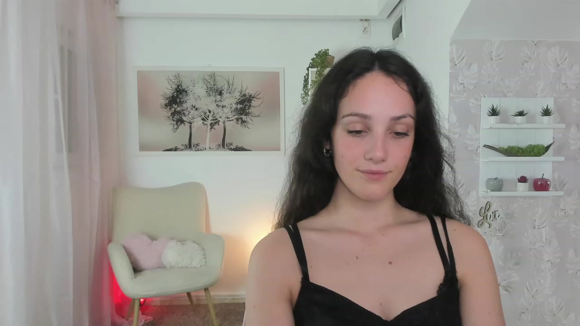 Gallery image thumbnail from Sophie_Rain18's myfreecams stream on, 06/20/2023, 17:10 image 9 of 20