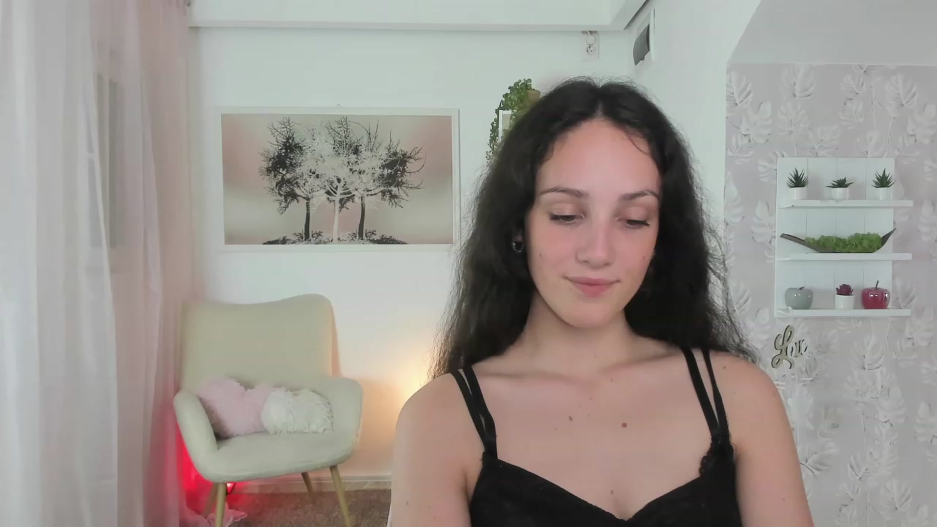 Gallery image thumbnail from Sophie_Rain18's myfreecams stream on, 06/20/2023, 17:10 image 11 of 20