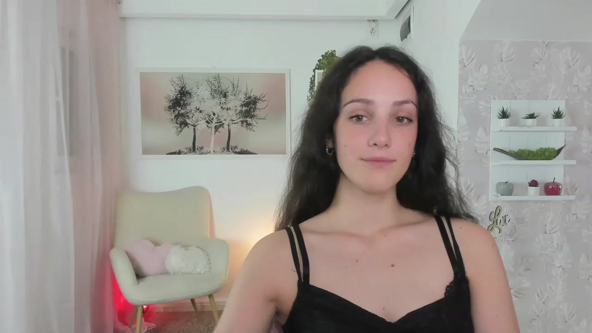 Gallery image thumbnail from Sophie_Rain18's myfreecams stream on, 06/20/2023, 17:10 image 6 of 20
