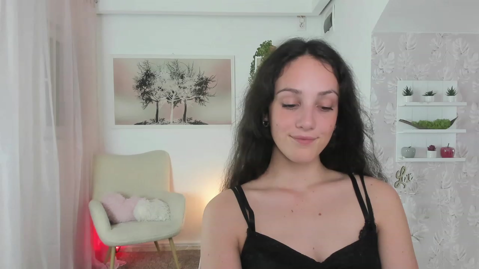 Gallery image thumbnail from Sophie_Rain18's myfreecams stream on, 06/20/2023, 17:10 image 10 of 20