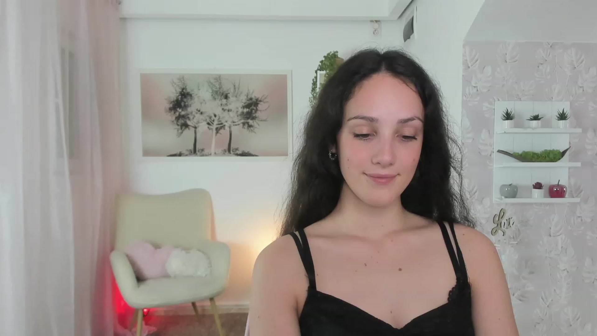 Gallery image thumbnail from Sophie_Rain18's myfreecams stream on, 06/20/2023, 17:10 image 4 of 20
