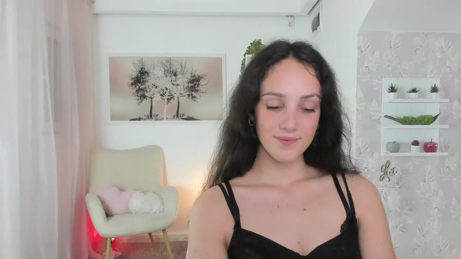 Gallery image thumbnail from Sophie_Rain18's myfreecams stream on, 06/20/2023, 17:10 image 13 of 20