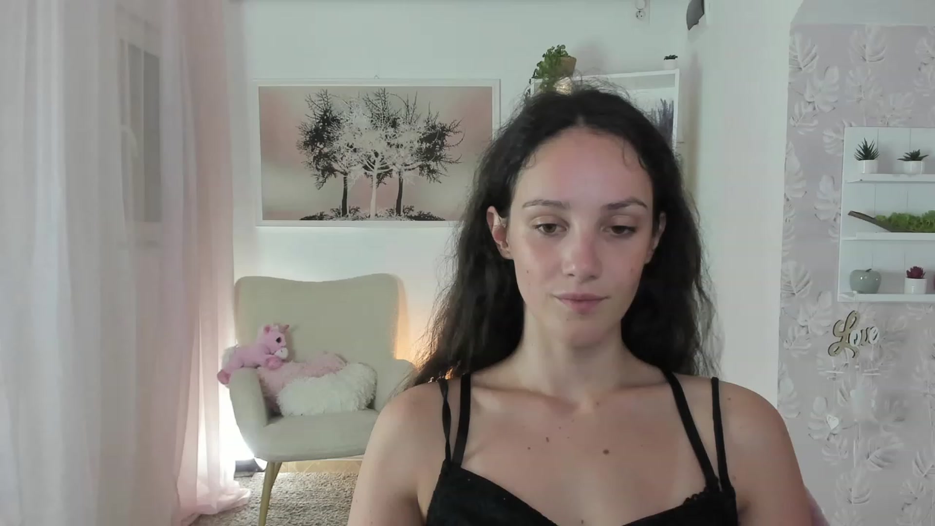 Gallery image thumbnail from Sophie_Rain18's myfreecams stream on, 07/24/2023, 15:16 image 16 of 20