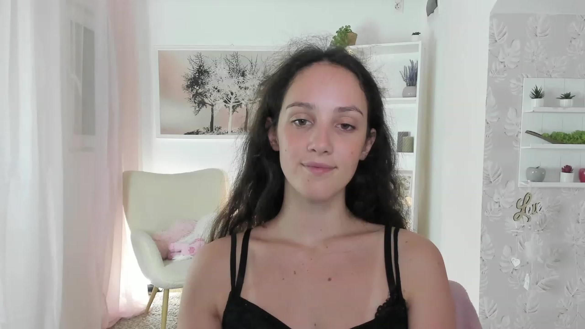Gallery image thumbnail from Sophie_Rain18's myfreecams stream on, 07/24/2023, 16:38 image 8 of 20