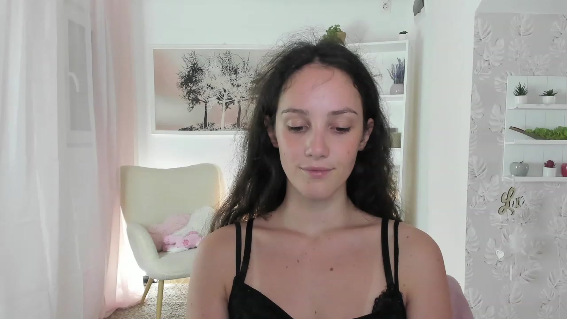 Gallery image thumbnail from Sophie_Rain18's myfreecams stream on, 07/24/2023, 16:38 image 7 of 20