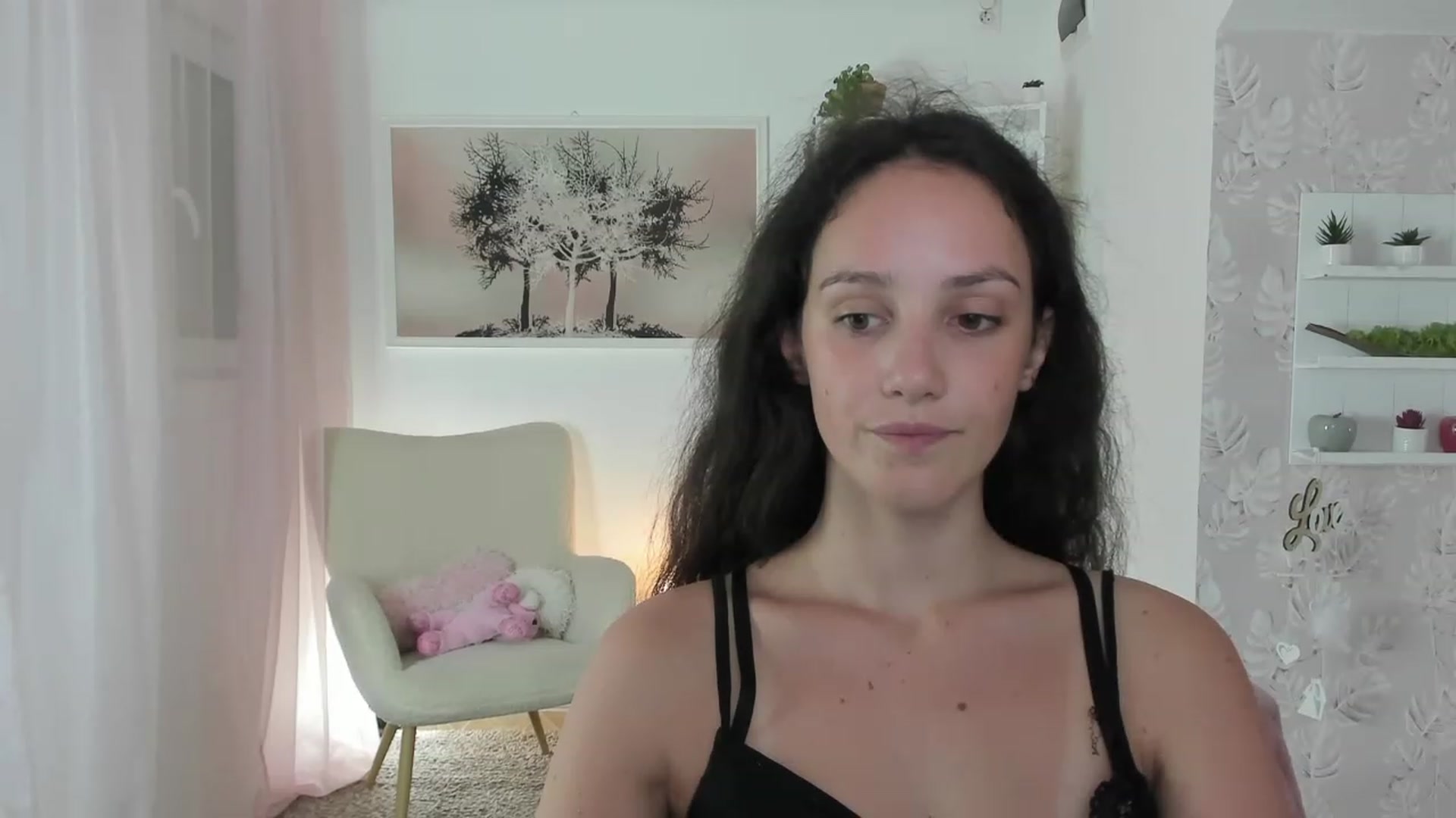 Gallery image thumbnail from Sophie_Rain18's myfreecams stream on, 07/24/2023, 18:03 image 12 of 20