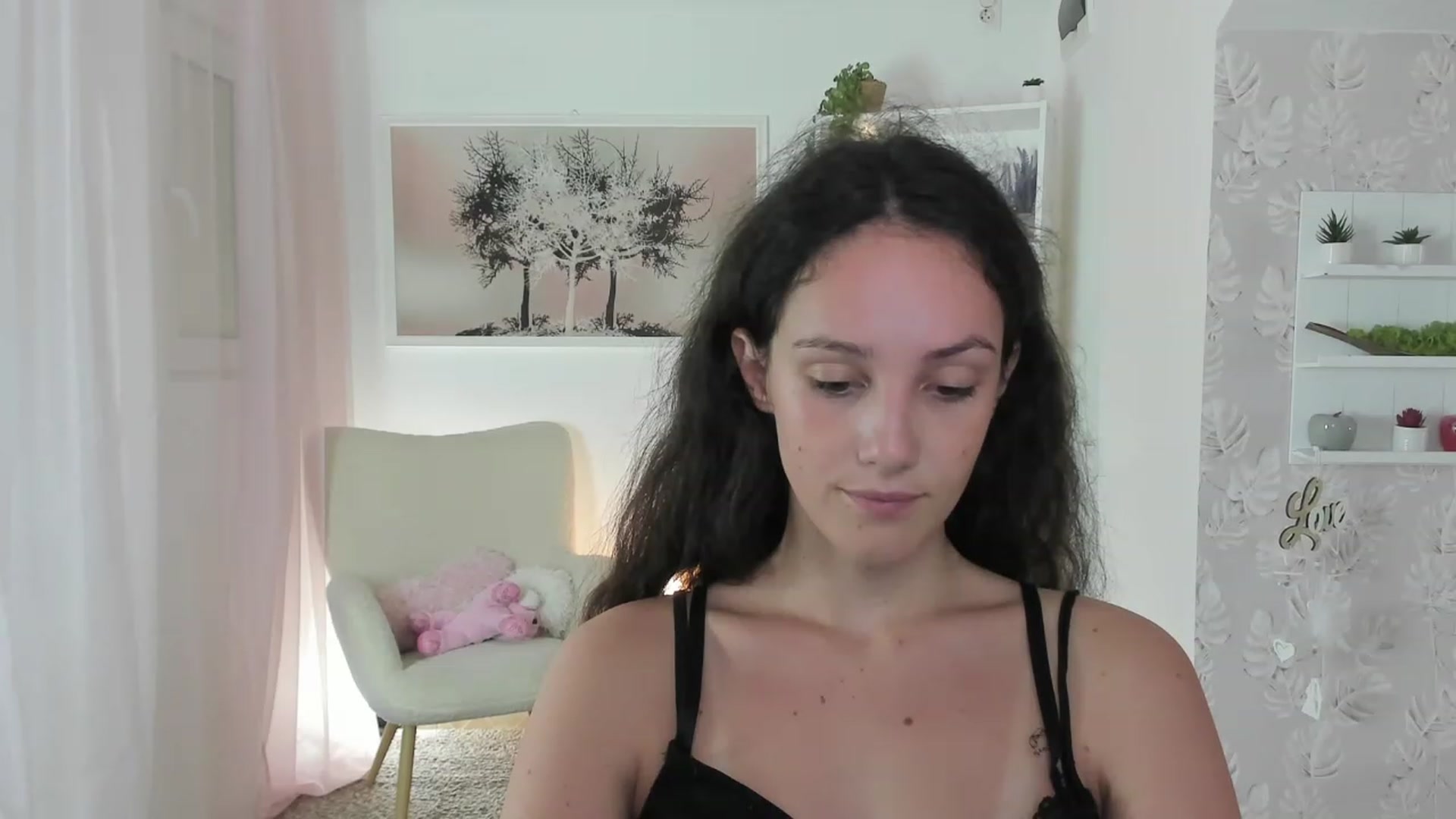 Gallery image thumbnail from Sophie_Rain18's myfreecams stream on, 07/24/2023, 18:03 image 16 of 20