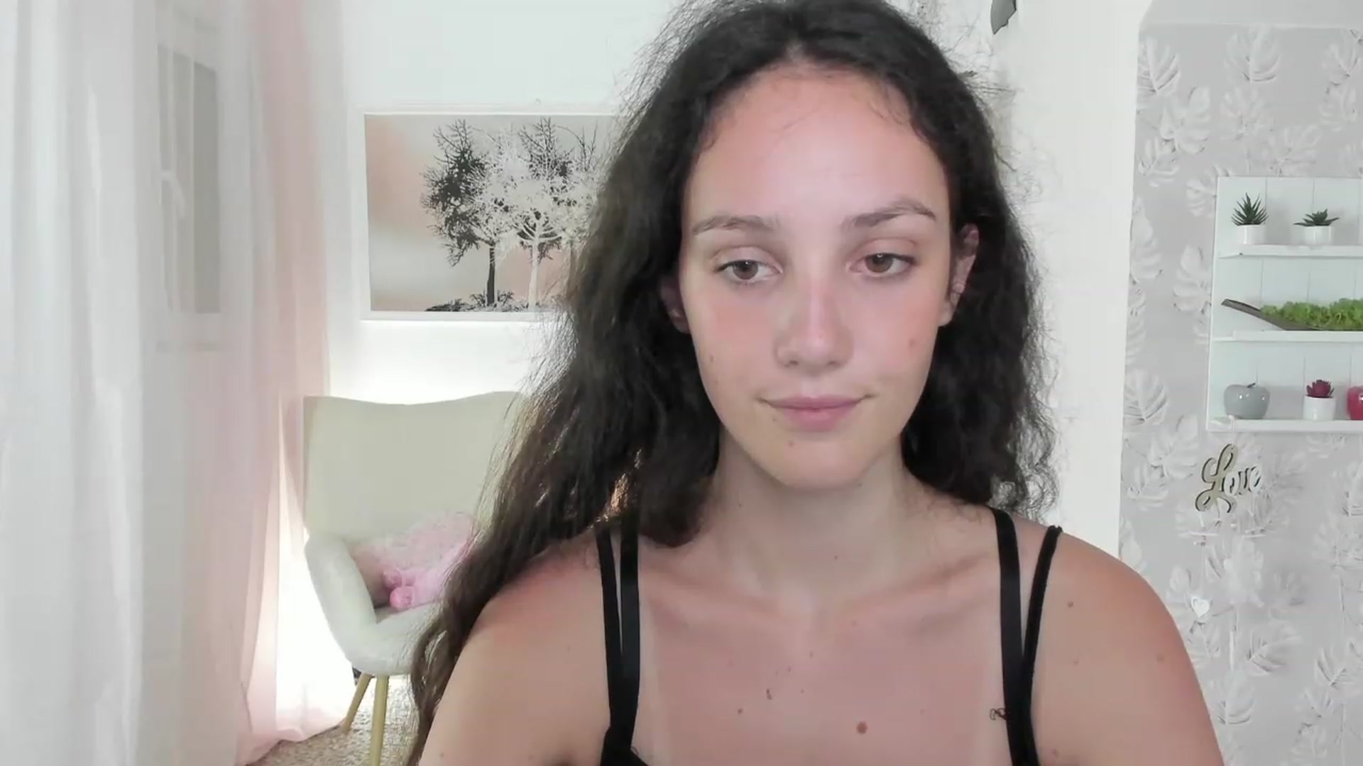 Gallery image thumbnail from Sophie_Rain18's myfreecams stream on, 07/24/2023, 18:03 image 19 of 20