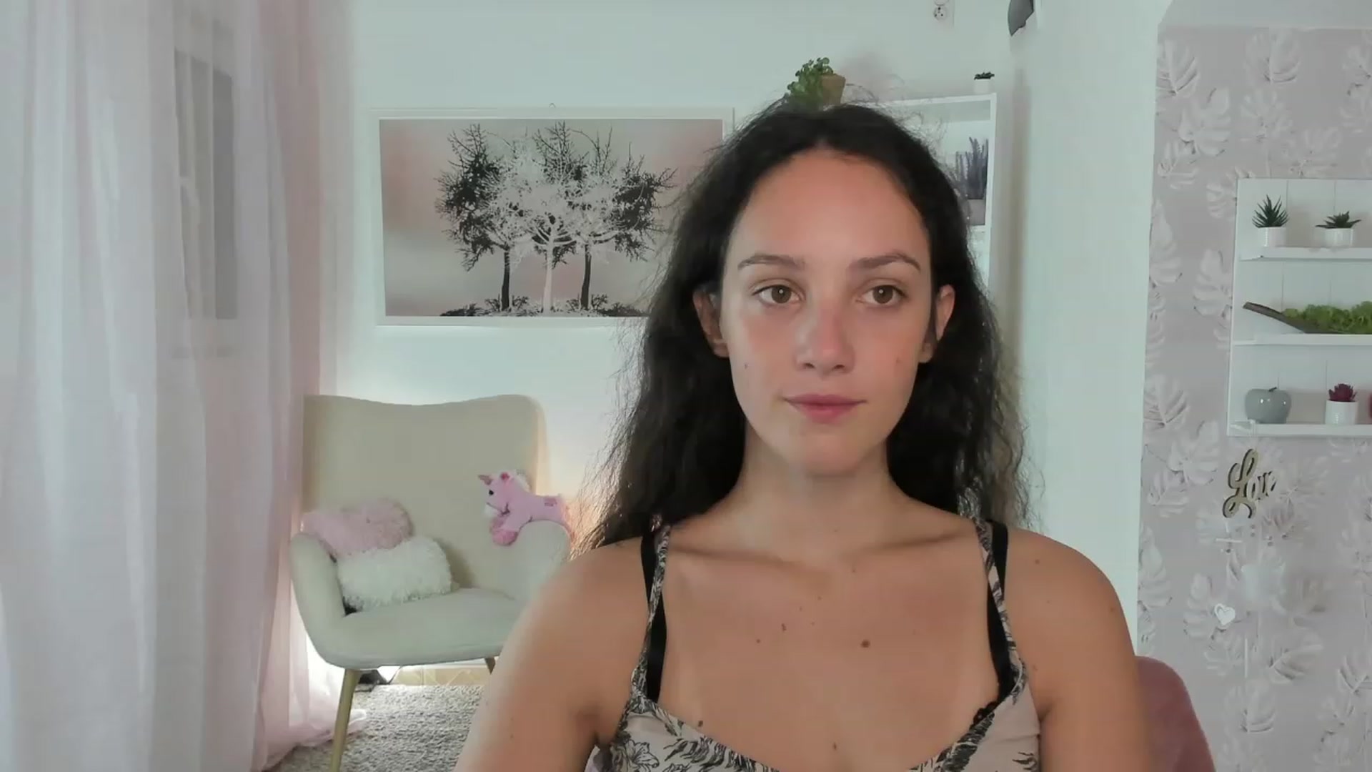 Gallery image thumbnail from Sophie_Rain18's myfreecams stream on, 07/25/2023, 14:49 image 4 of 20