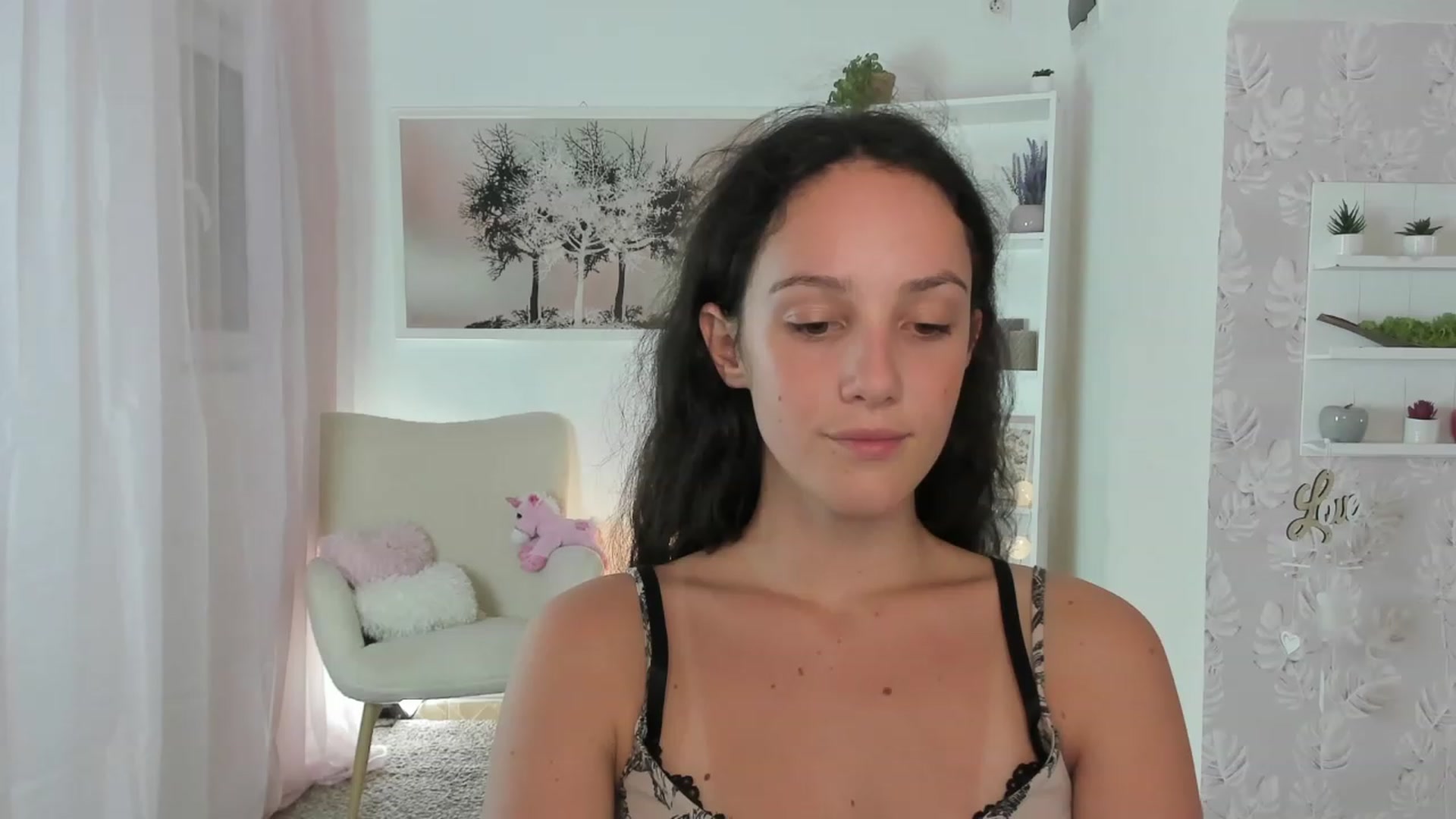 Gallery image thumbnail from Sophie_Rain18's myfreecams stream on, 07/25/2023, 17:07 image 7 of 20