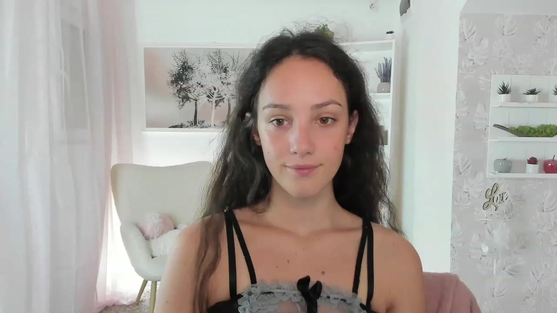Gallery image thumbnail from Sophie_Rain18's myfreecams stream on, 07/26/2023, 14:51 image 3 of 20
