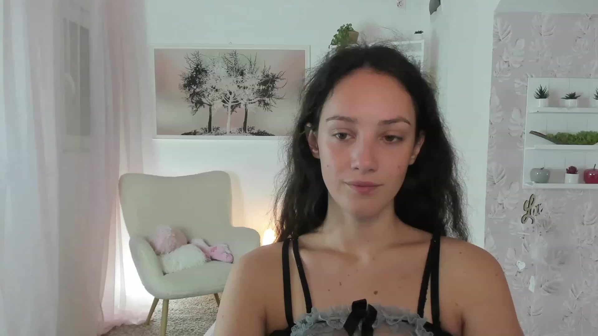 Gallery image thumbnail from Sophie_Rain18's myfreecams stream on, 07/26/2023, 14:51 image 9 of 20