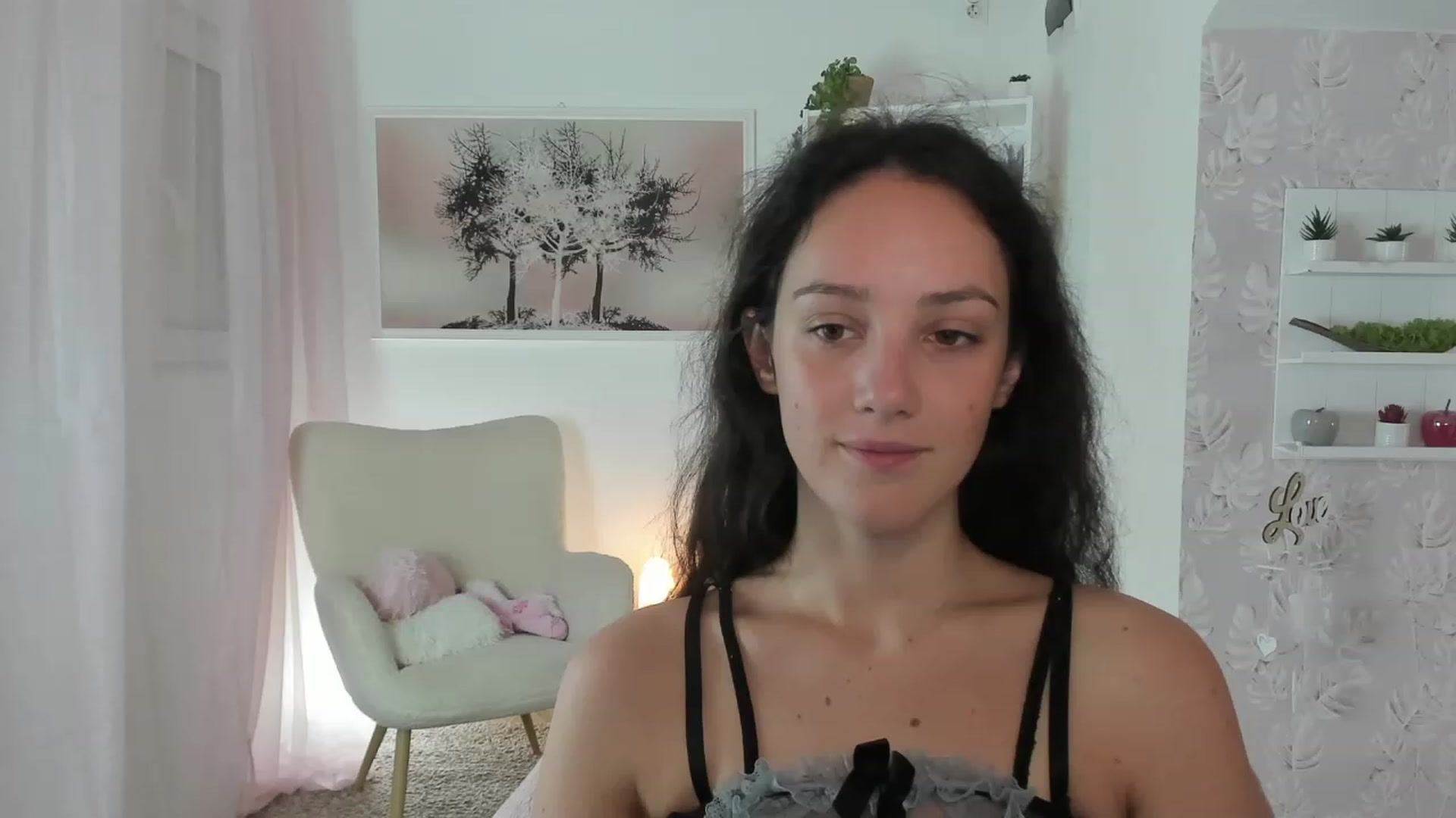 Gallery image thumbnail from Sophie_Rain18's myfreecams stream on, 07/26/2023, 14:51 image 10 of 20