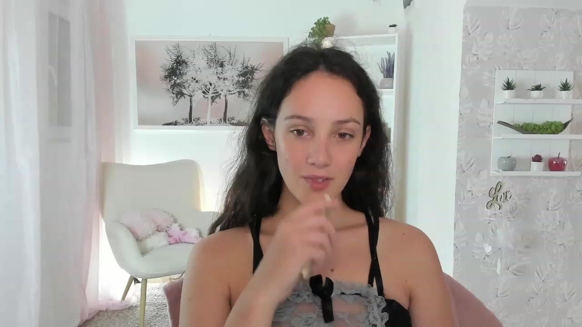 Gallery image thumbnail from Sophie_Rain18's myfreecams stream on, 07/26/2023, 16:38 image 11 of 20