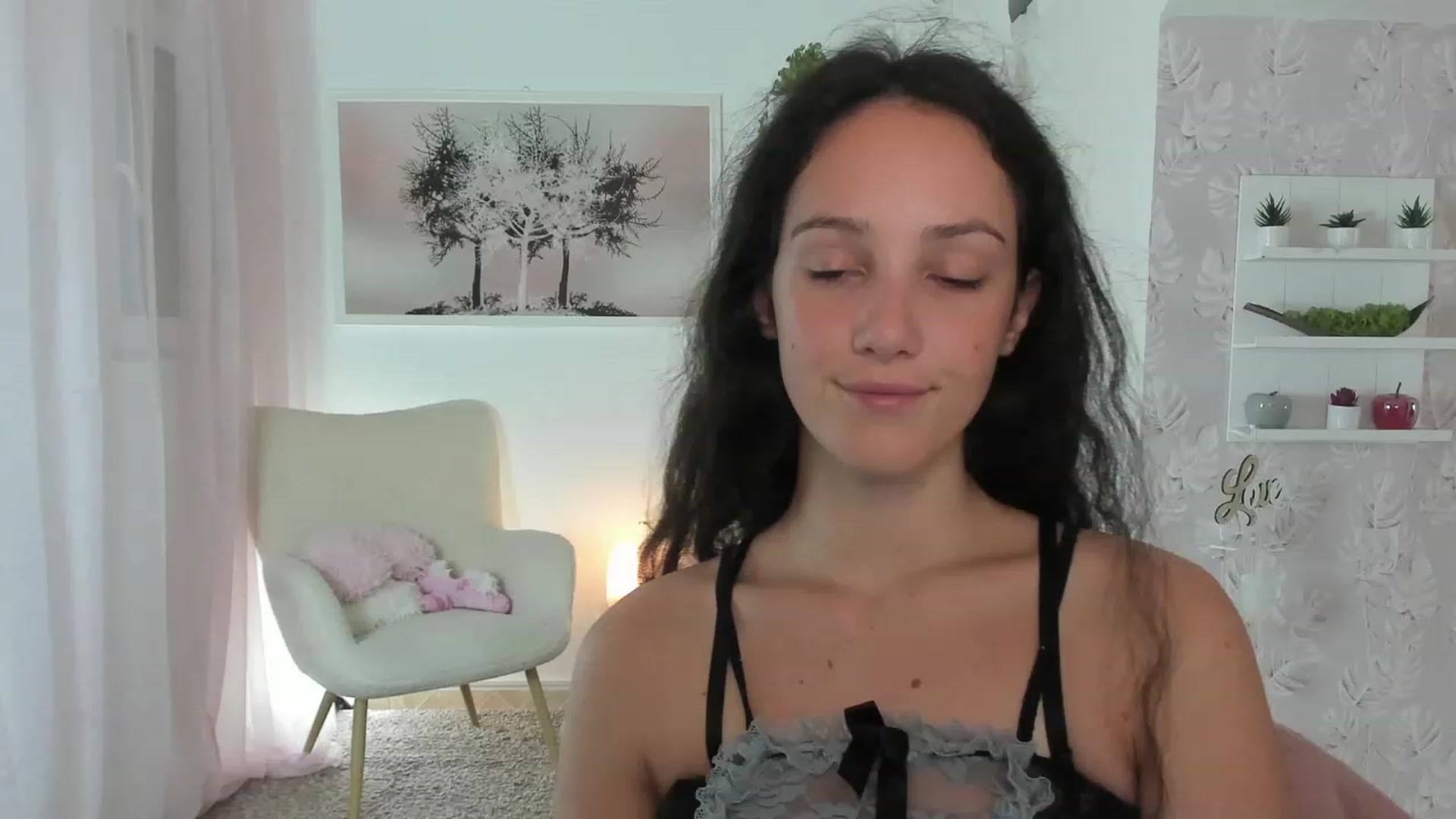 Gallery image thumbnail from Sophie_Rain18's myfreecams stream on, 07/26/2023, 16:38 image 15 of 20