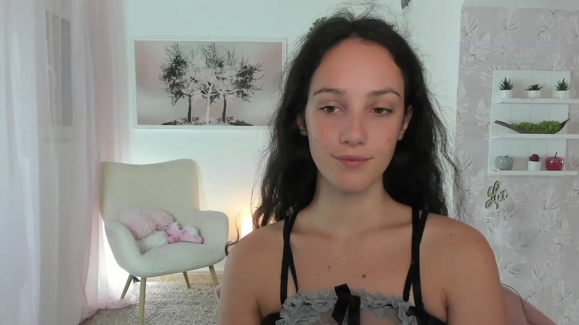 Gallery image thumbnail from Sophie_Rain18's myfreecams stream on, 07/26/2023, 16:38 image 13 of 20