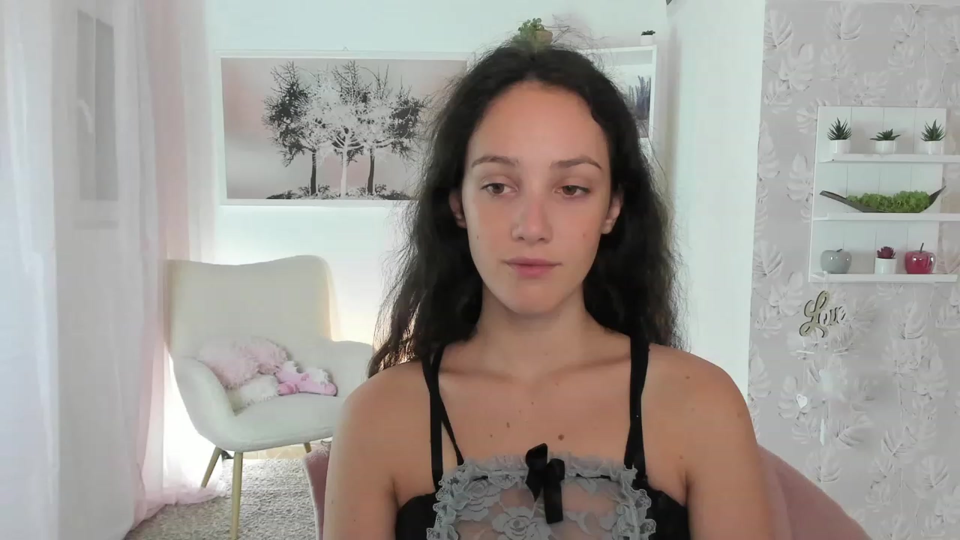 Gallery image thumbnail from Sophie_Rain18's myfreecams stream on, 07/26/2023, 16:38 image 5 of 20