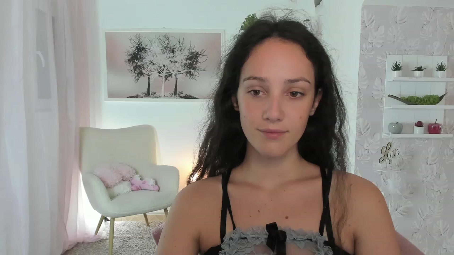 Gallery image thumbnail from Sophie_Rain18's myfreecams stream on, 07/26/2023, 16:38 image 16 of 20