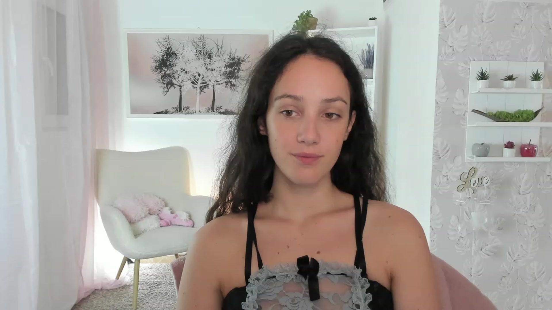 Gallery image thumbnail from Sophie_Rain18's myfreecams stream on, 07/26/2023, 16:38 image 7 of 20