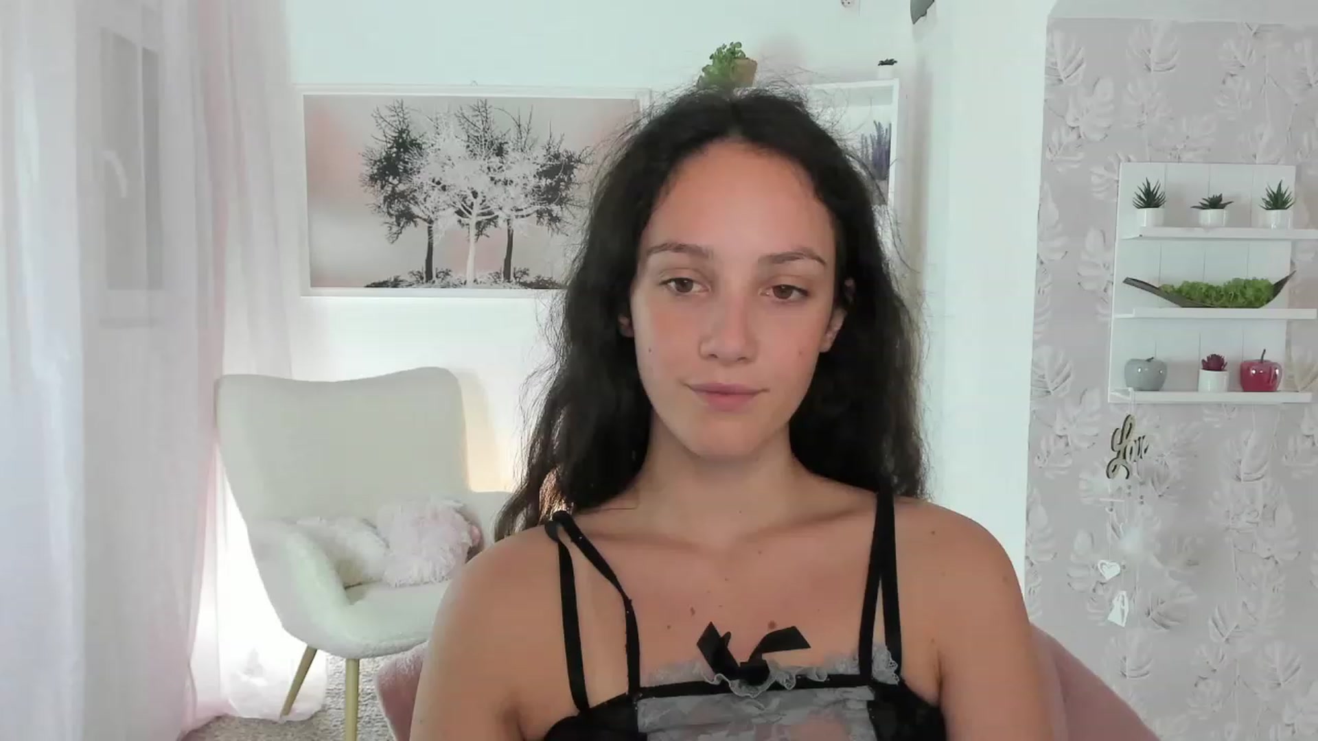 Gallery image thumbnail from Sophie_Rain18's myfreecams stream on, 07/26/2023, 17:18 image 16 of 20