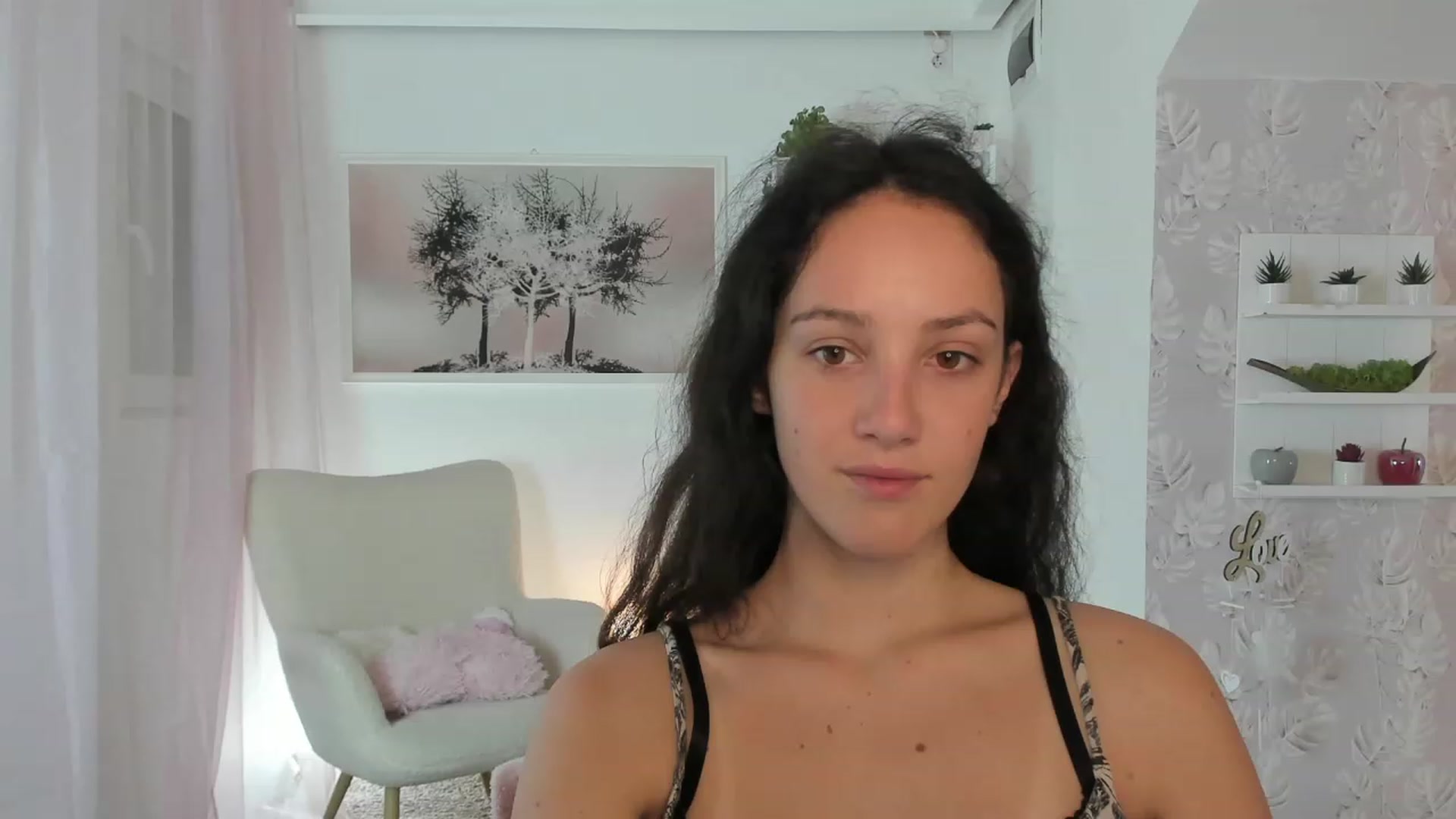 Gallery image thumbnail from Sophie_Rain18's myfreecams stream on, 07/27/2023, 13:50 image 10 of 20