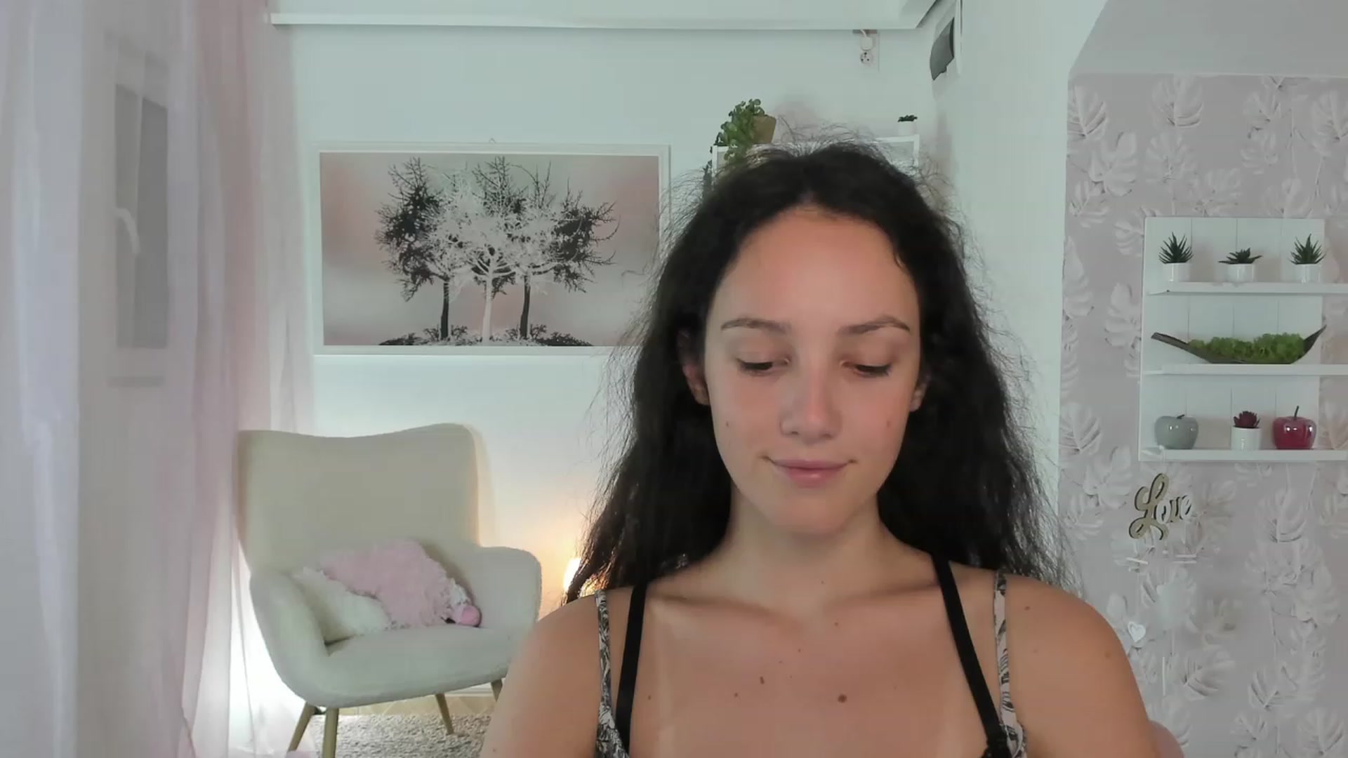 Gallery image thumbnail from Sophie_Rain18's myfreecams stream on, 07/27/2023, 14:53 image 5 of 20