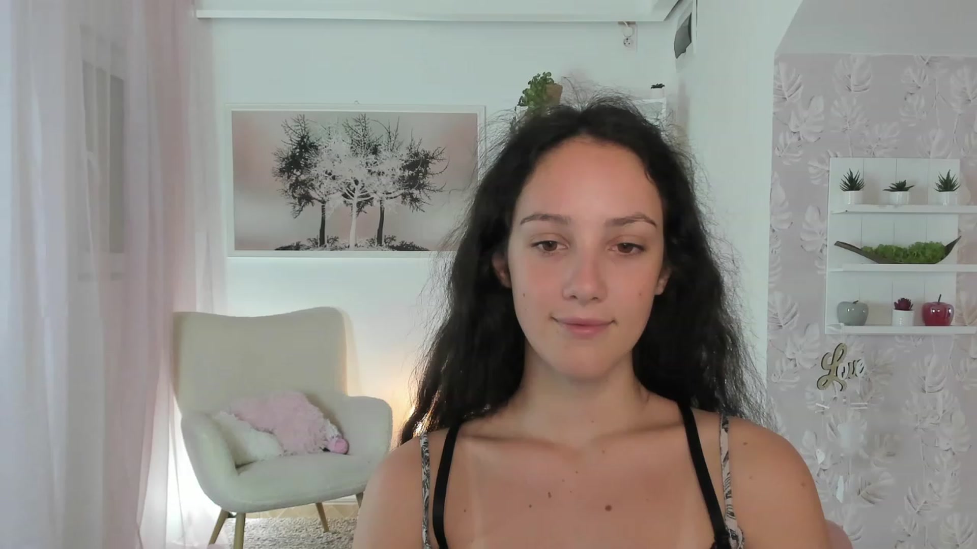 Gallery image thumbnail from Sophie_Rain18's myfreecams stream on, 07/27/2023, 14:53 image 6 of 20