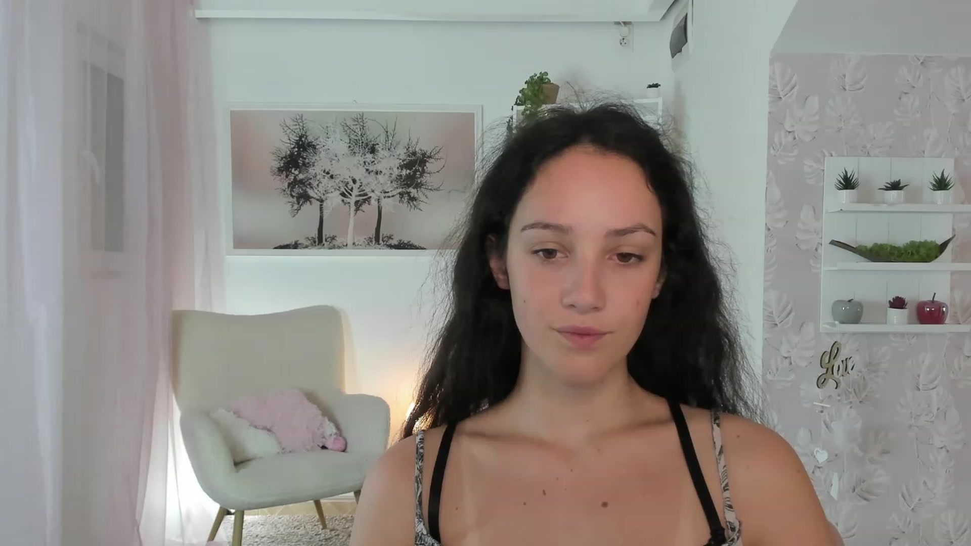 Gallery image thumbnail from Sophie_Rain18's myfreecams stream on, 07/27/2023, 14:53 image 4 of 20