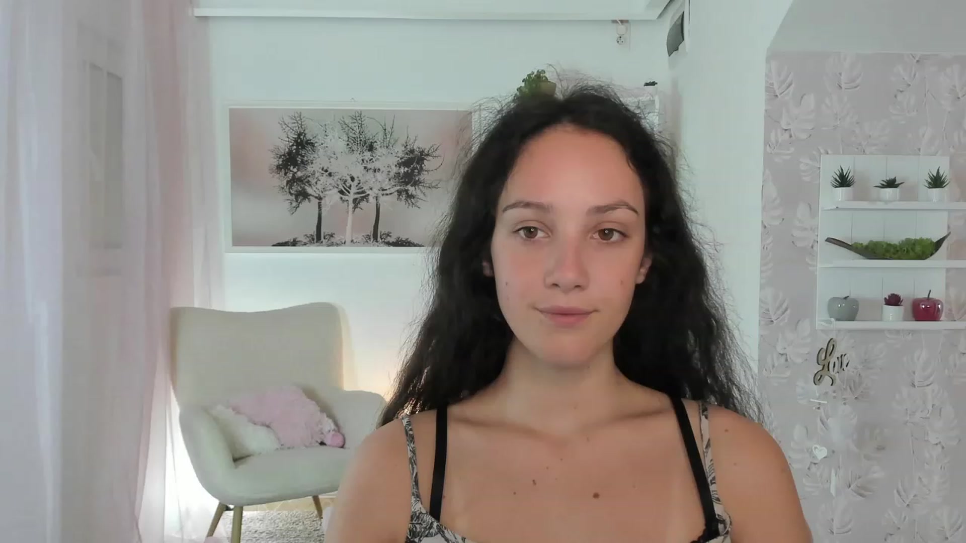 Gallery image thumbnail from Sophie_Rain18's myfreecams stream on, 07/27/2023, 14:53 image 1 of 20