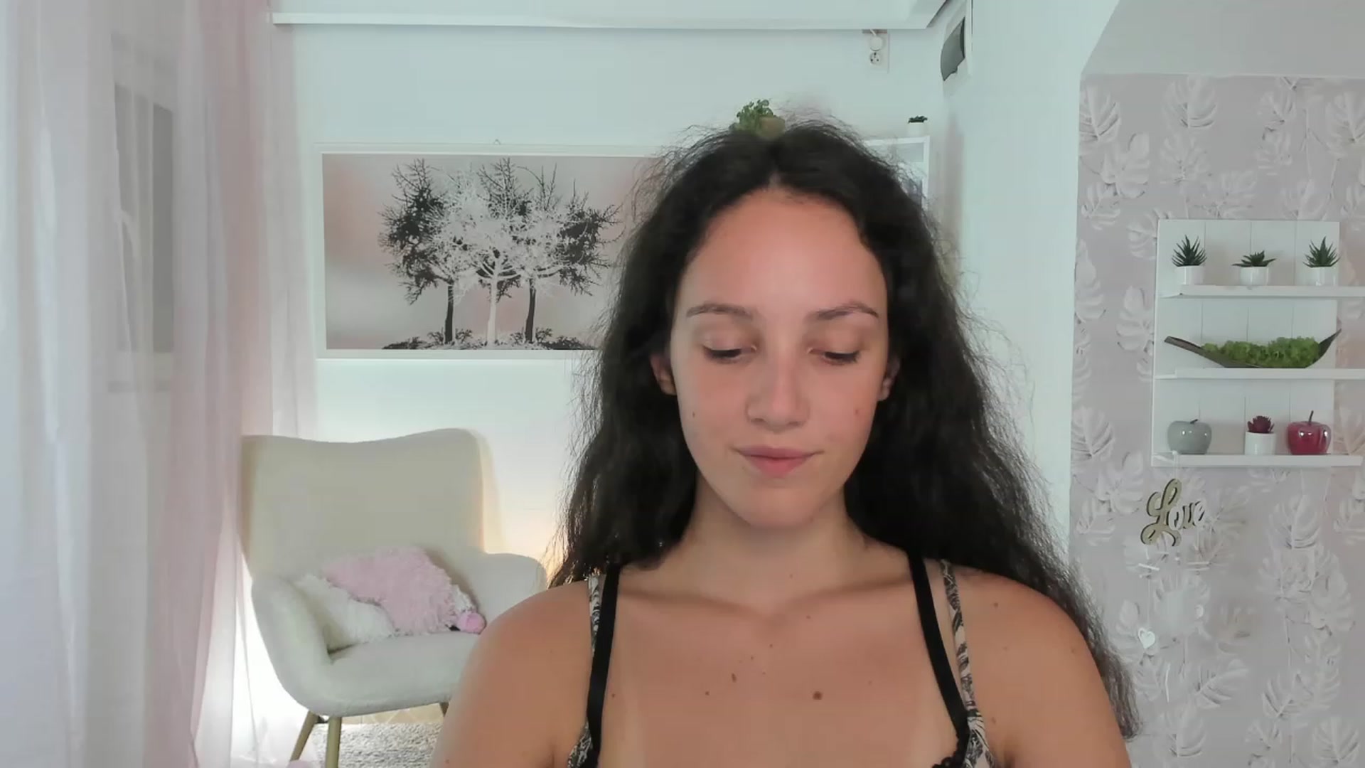 Gallery image thumbnail from Sophie_Rain18's myfreecams stream on, 07/27/2023, 15:54 image 18 of 20