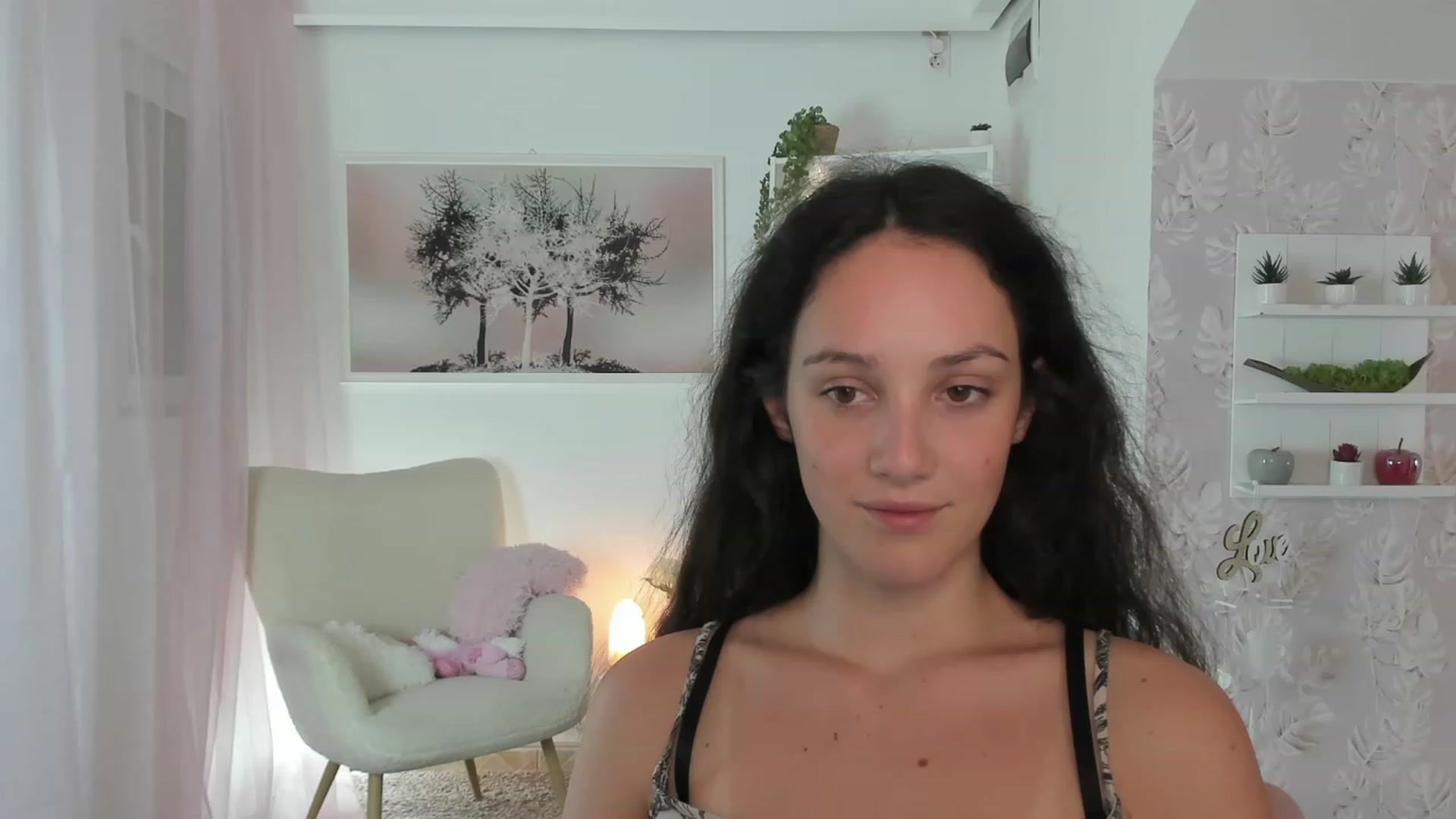 Gallery image thumbnail from Sophie_Rain18's myfreecams stream on, 07/27/2023, 17:38 image 7 of 20