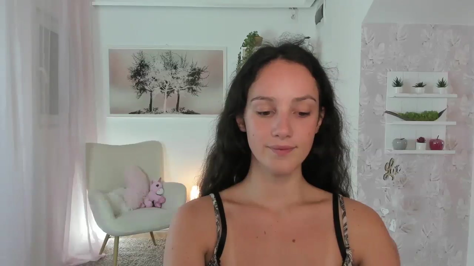 Gallery image thumbnail from Sophie_Rain18's myfreecams stream on, 07/31/2023, 17:15 image 20 of 20