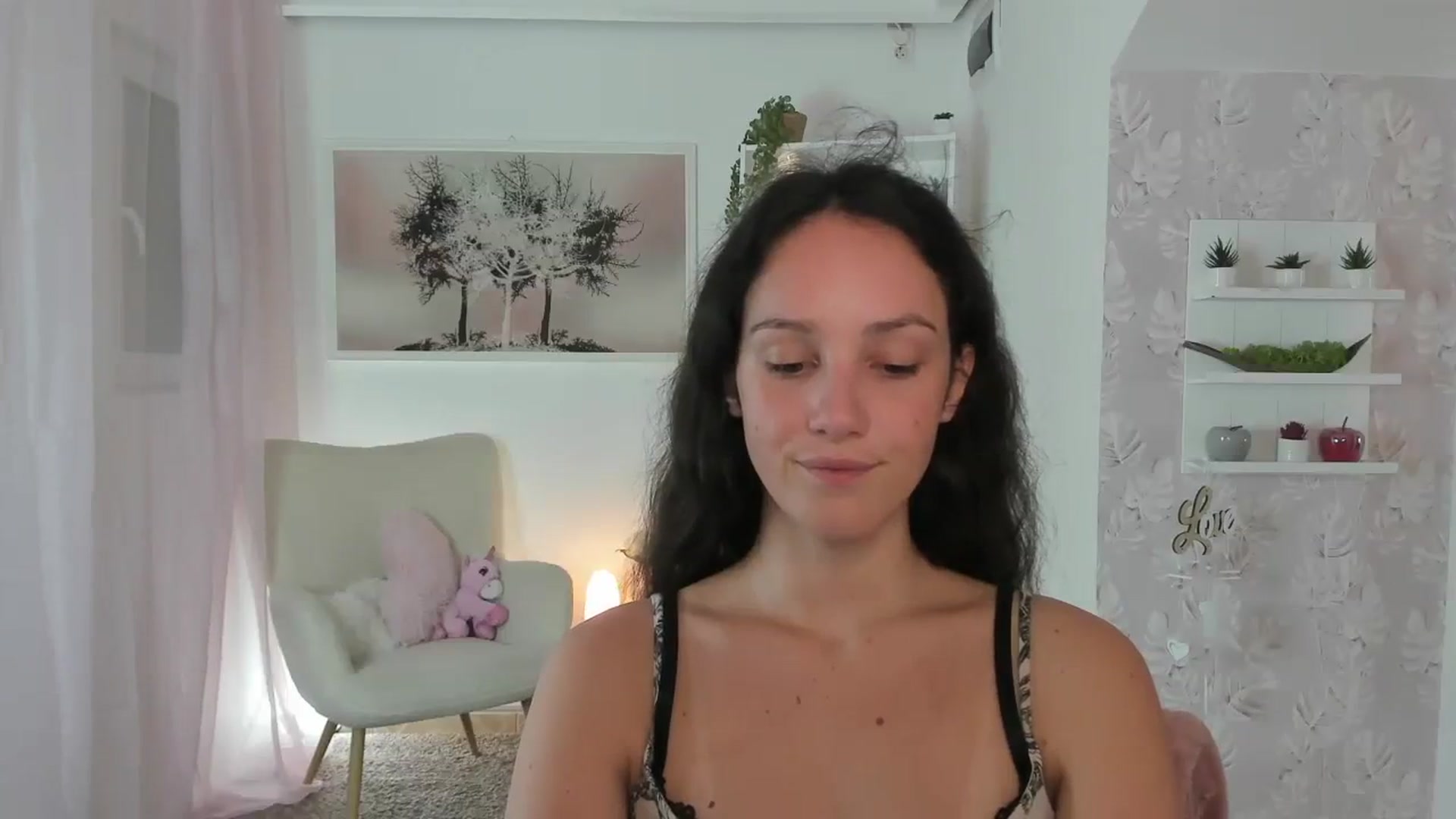 Gallery image thumbnail from Sophie_Rain18's myfreecams stream on, 07/31/2023, 17:15 image 16 of 20
