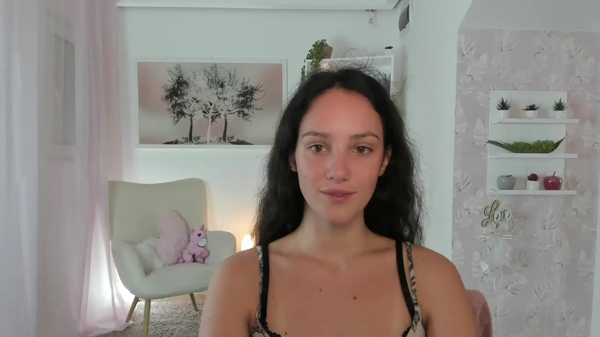 Gallery image thumbnail from Sophie_Rain18's myfreecams stream on, 07/31/2023, 17:15 image 9 of 20