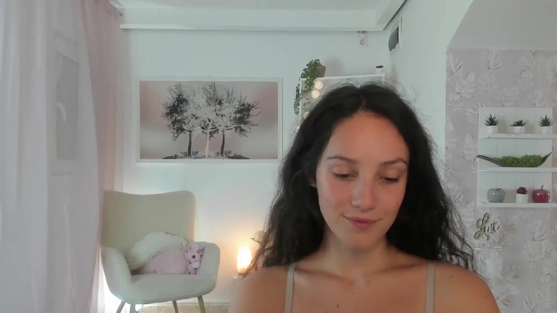 Gallery image thumbnail from Sophie_Rain18's myfreecams stream on, 08/03/2023, 14:48 image 15 of 20