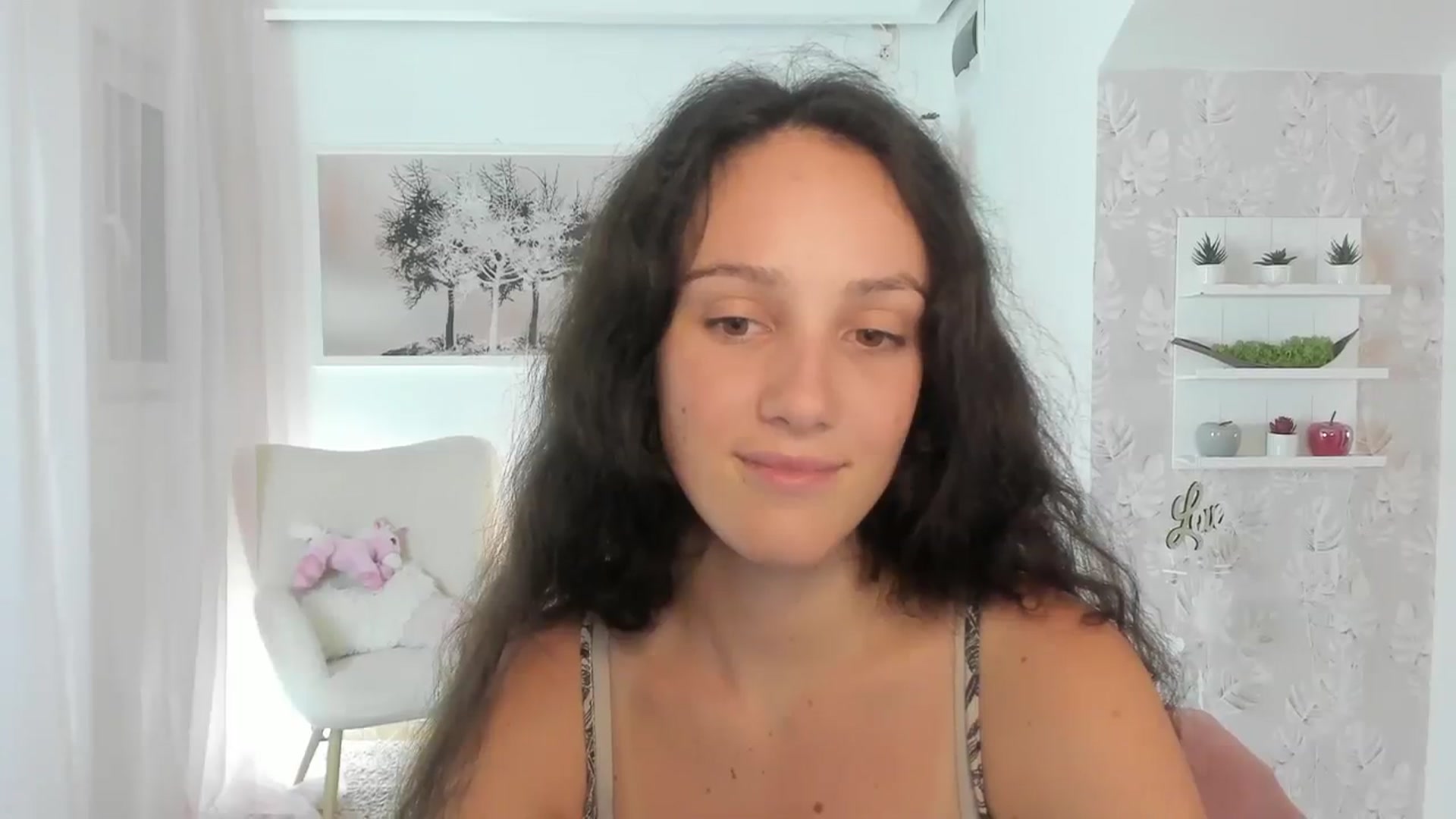 Gallery image thumbnail from Sophie_Rain18's myfreecams stream on, 08/03/2023, 17:27 image 17 of 20
