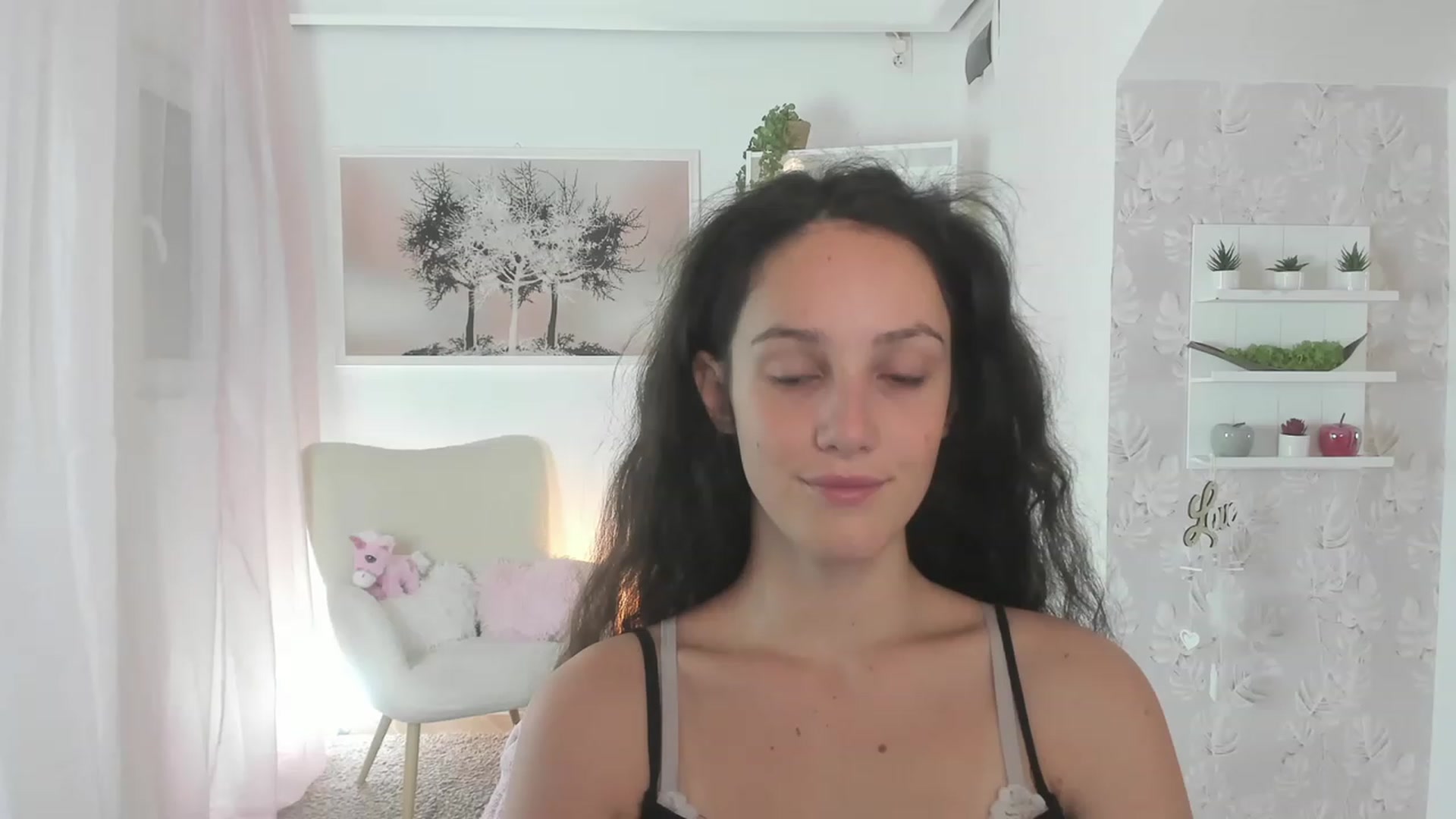 Gallery image thumbnail from Sophie_Rain18's myfreecams stream on, 08/07/2023, 15:06 image 4 of 20