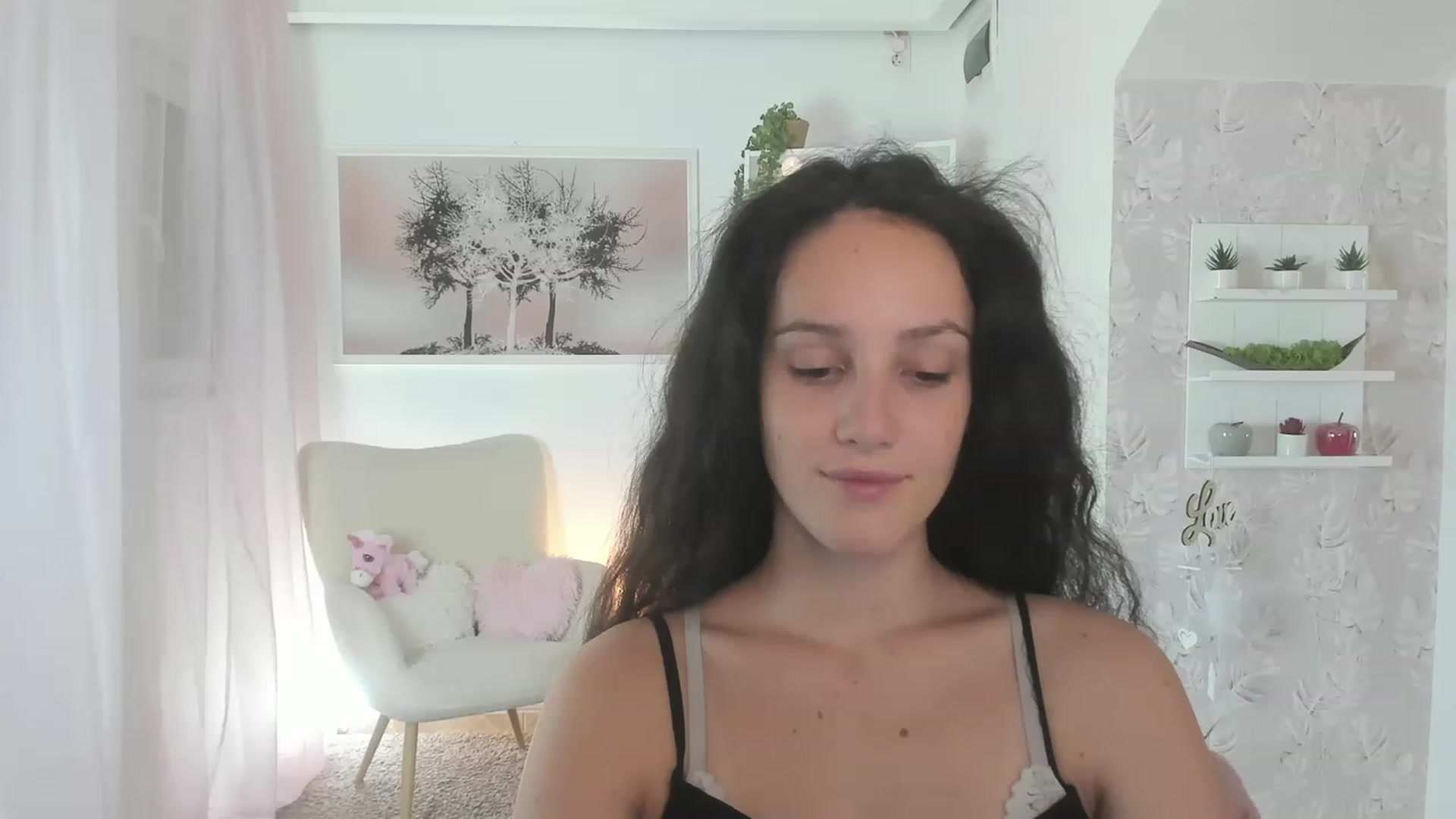 Gallery image thumbnail from Sophie_Rain18's myfreecams stream on, 08/07/2023, 15:06 image 13 of 20