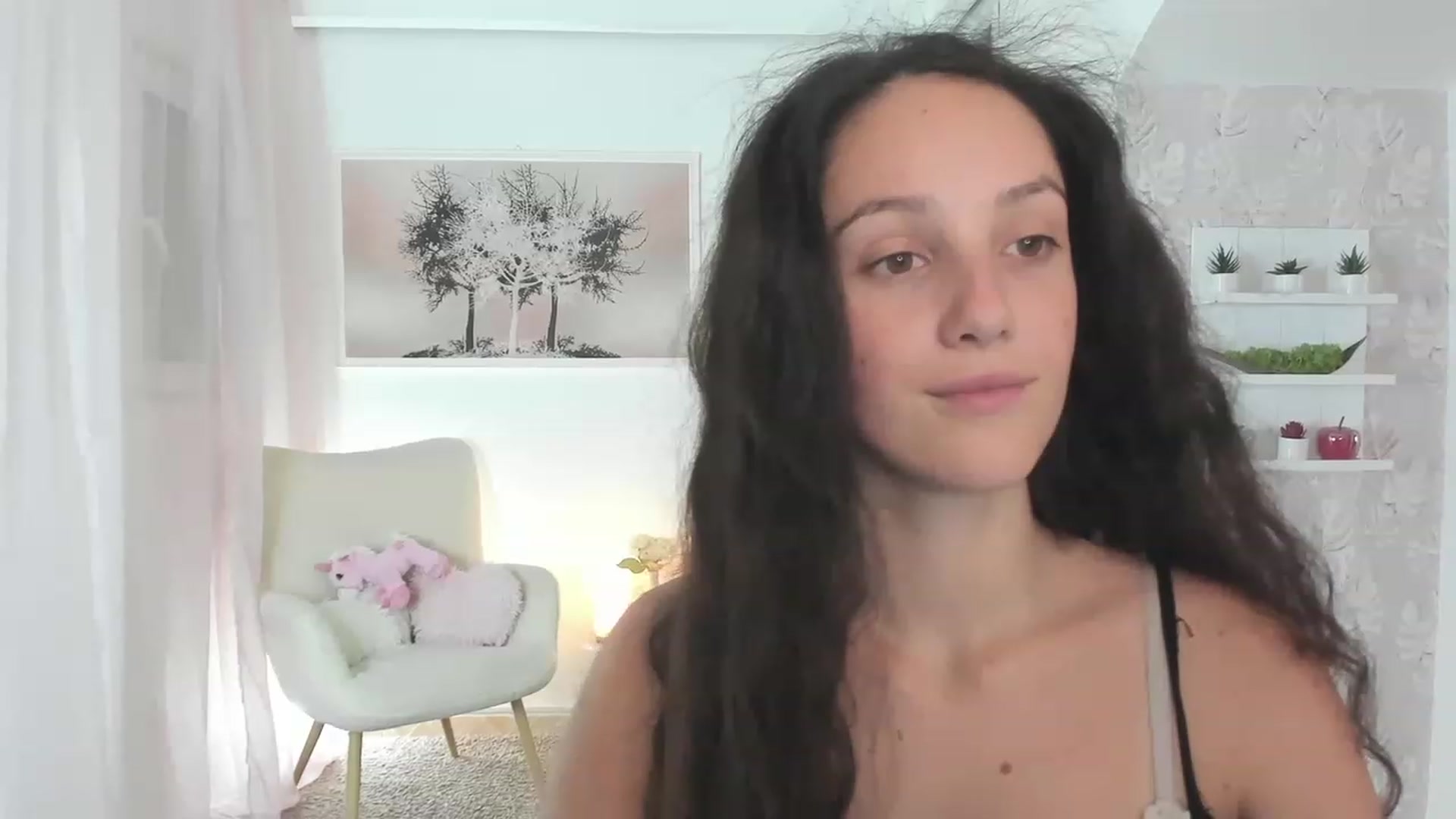 Gallery image thumbnail from Sophie_Rain18's myfreecams stream on, 08/07/2023, 17:48 image 16 of 20
