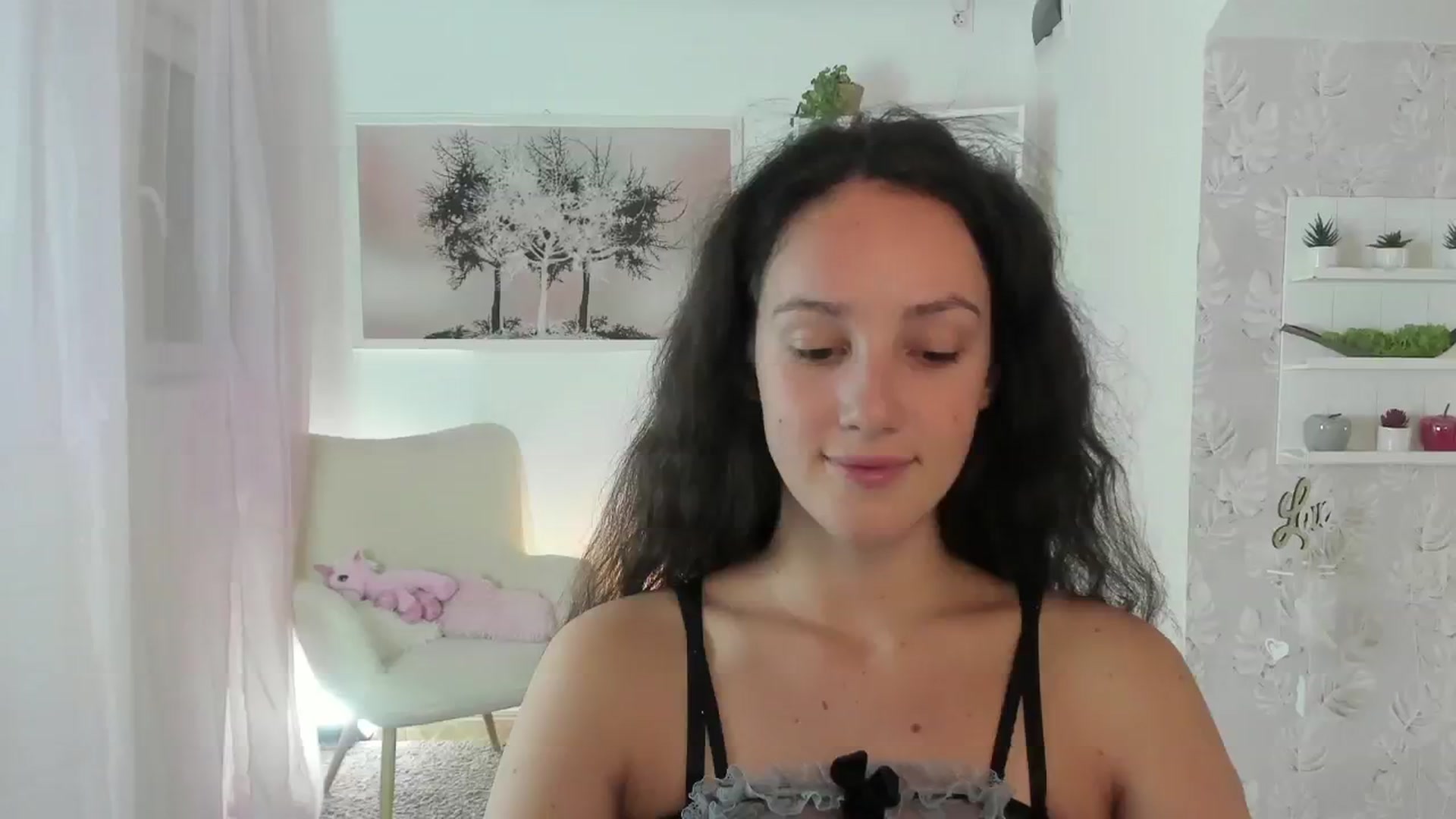 Gallery image thumbnail from Sophie_Rain18's myfreecams stream on, 08/09/2023, 14:19 image 13 of 20