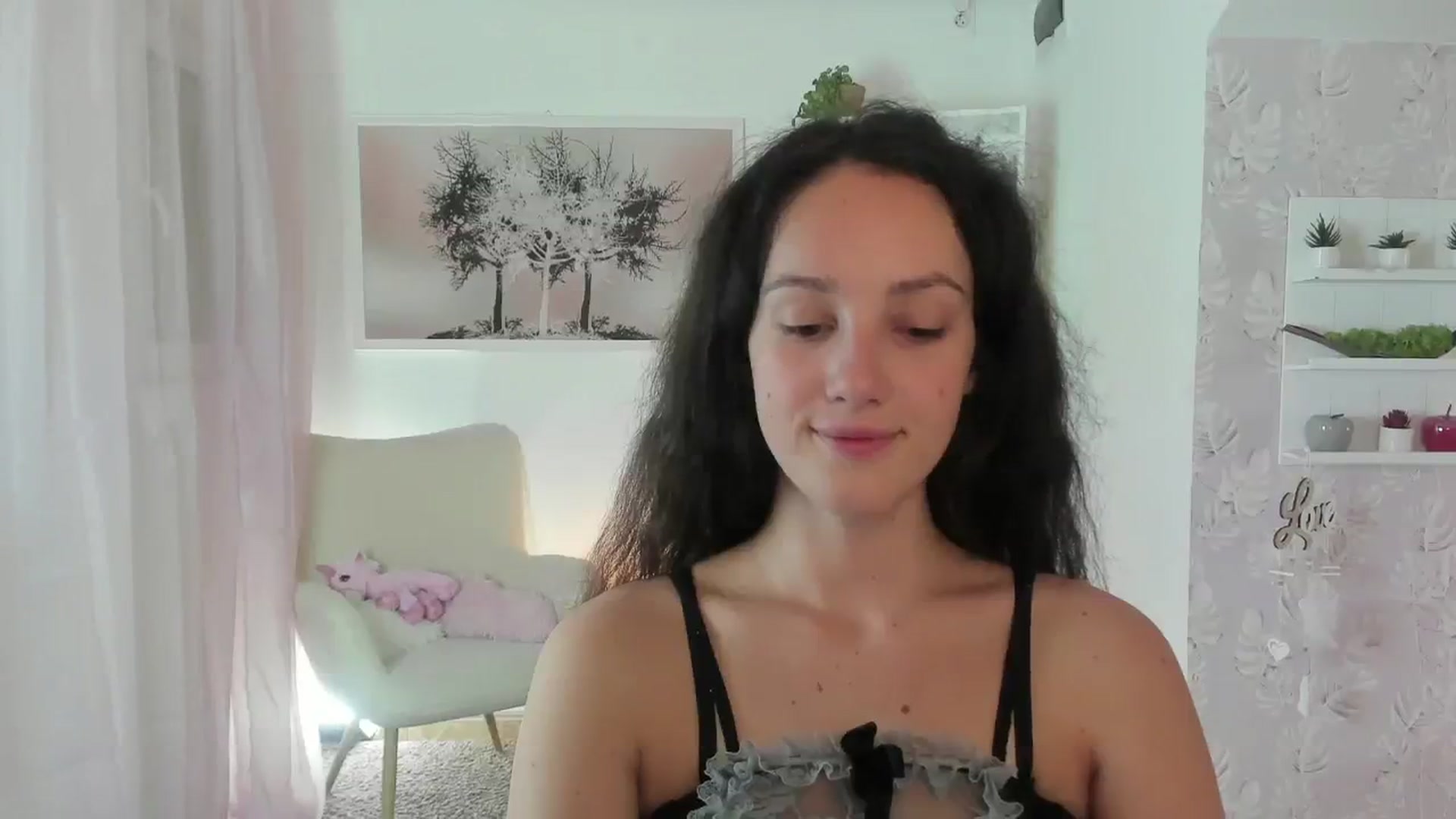 Gallery image thumbnail from Sophie_Rain18's myfreecams stream on, 08/09/2023, 14:19 image 4 of 20