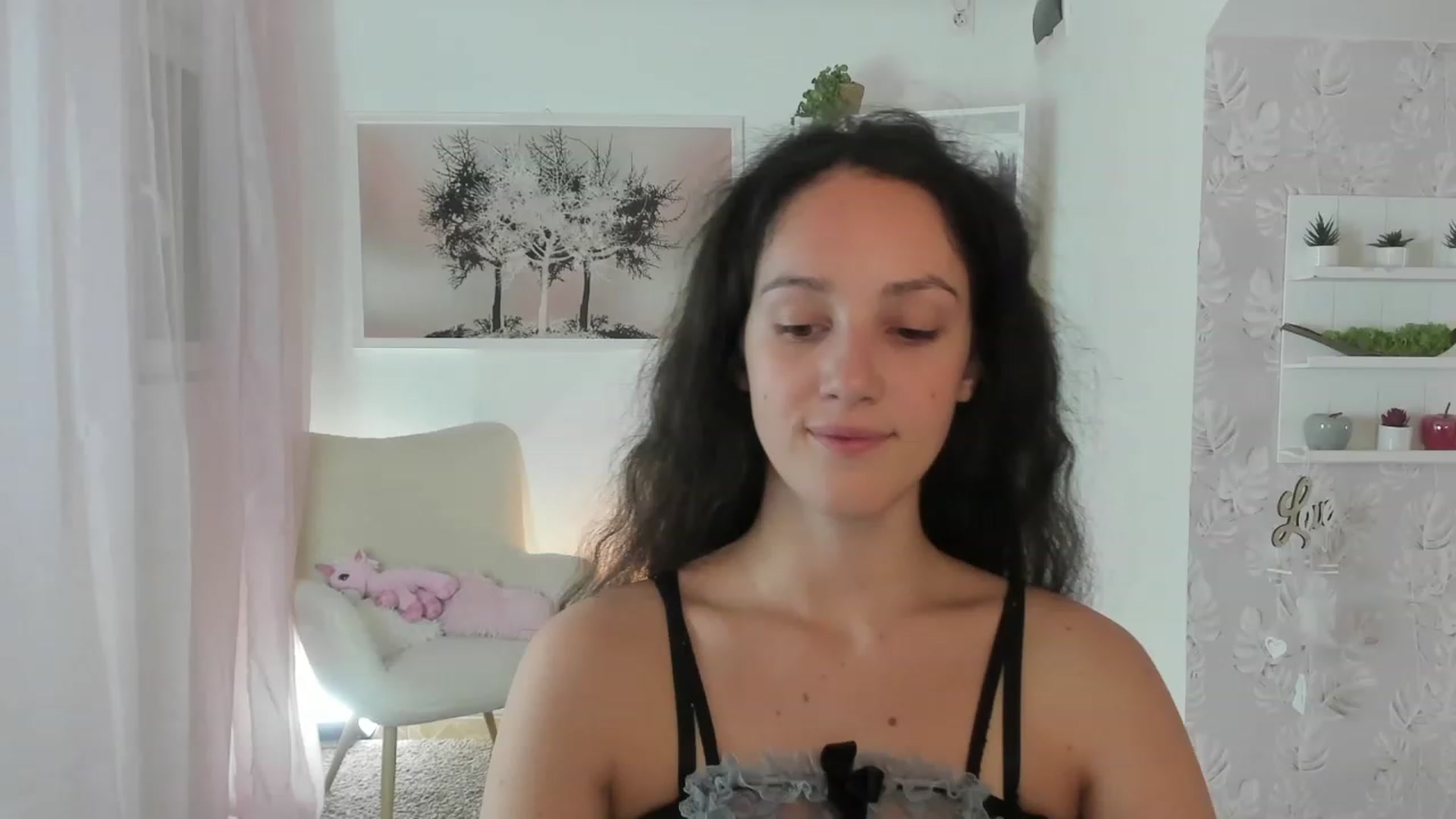 Gallery image thumbnail from Sophie_Rain18's myfreecams stream on, 08/09/2023, 14:41 image 19 of 20