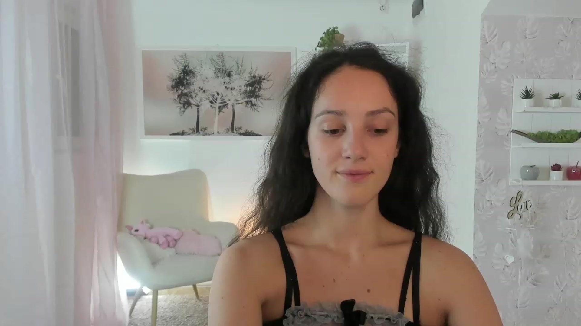 Gallery image thumbnail from Sophie_Rain18's myfreecams stream on, 08/09/2023, 14:41 image 20 of 20