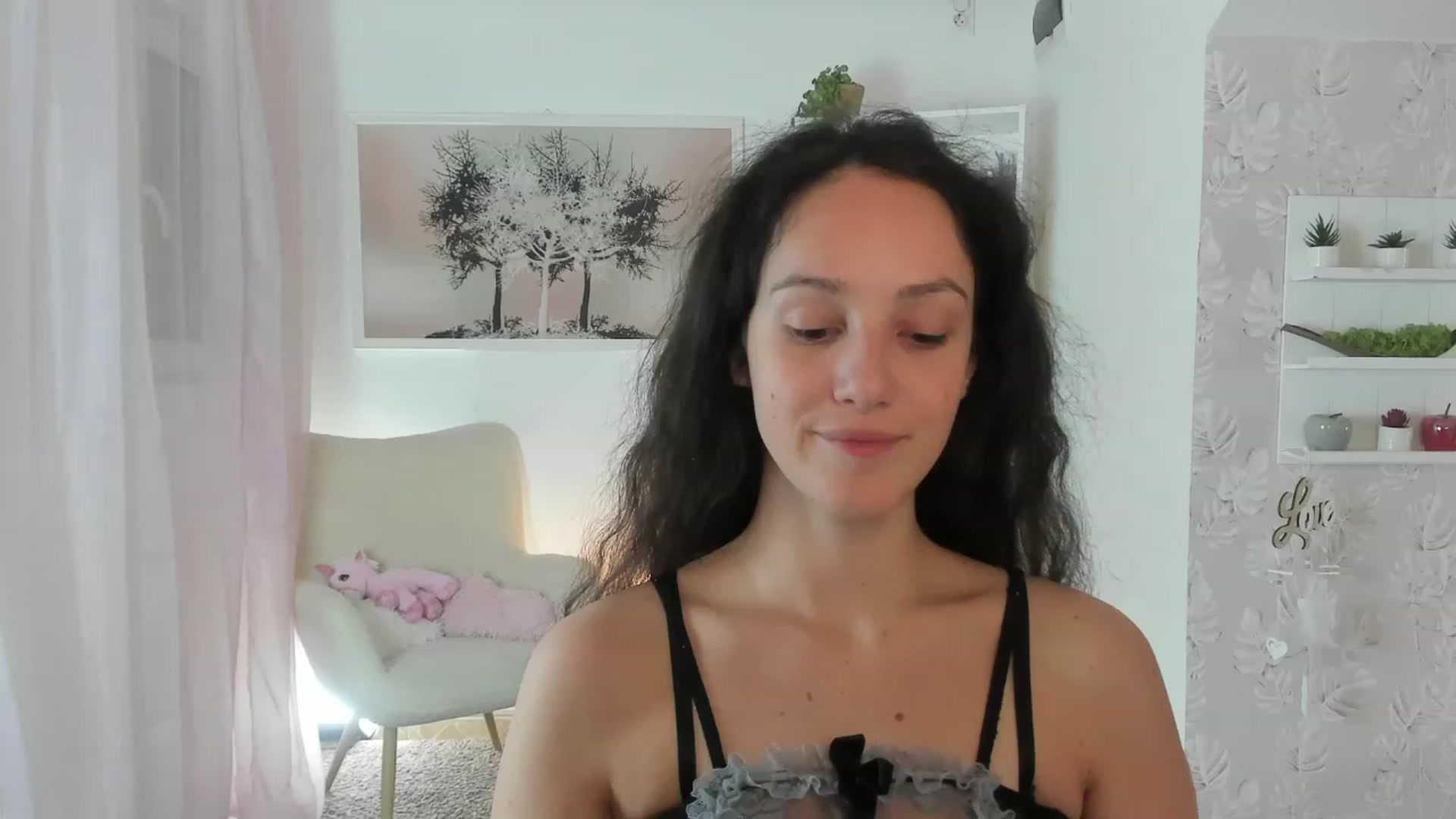 Gallery image thumbnail from Sophie_Rain18's myfreecams stream on, 08/09/2023, 14:41 image 16 of 20