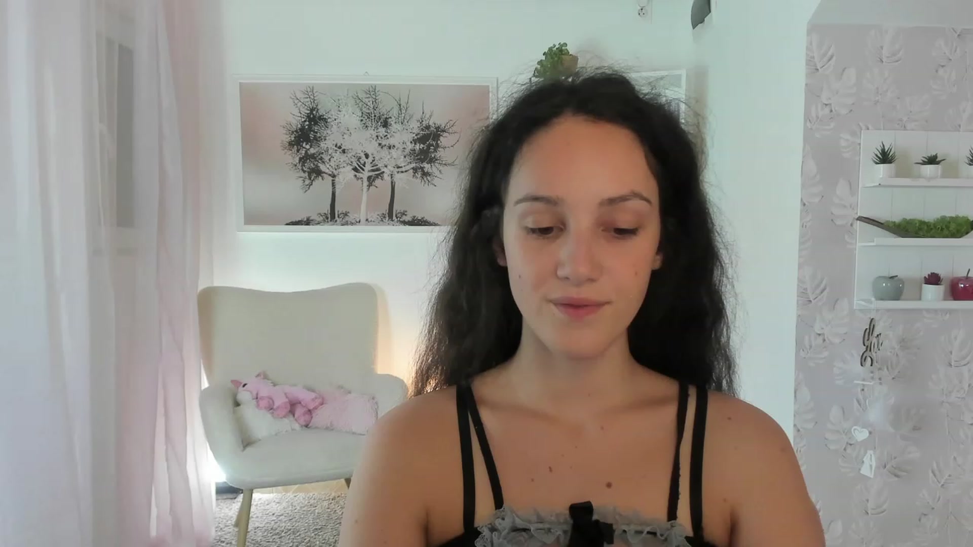 Gallery image thumbnail from Sophie_Rain18's myfreecams stream on, 08/09/2023, 16:25 image 1 of 20