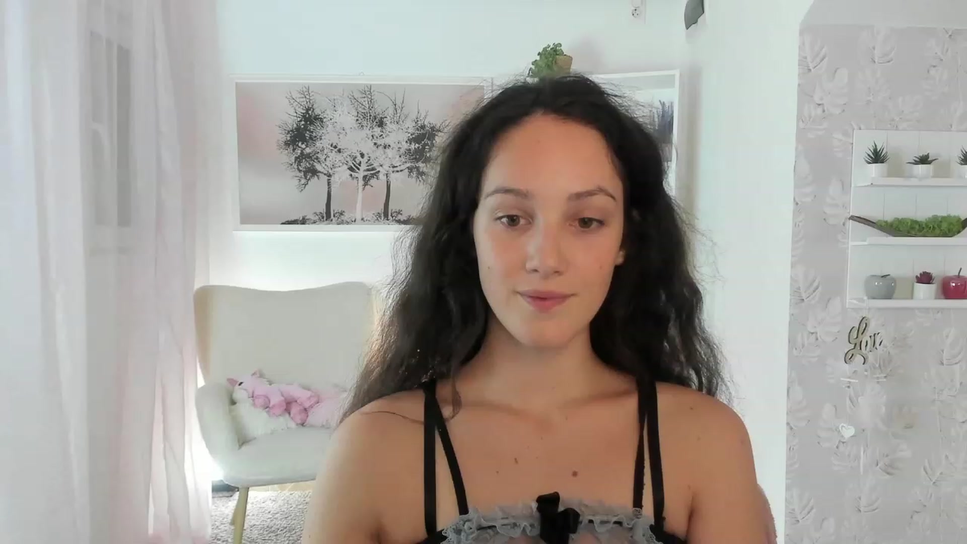 Gallery image thumbnail from Sophie_Rain18's myfreecams stream on, 08/09/2023, 16:25 image 19 of 20