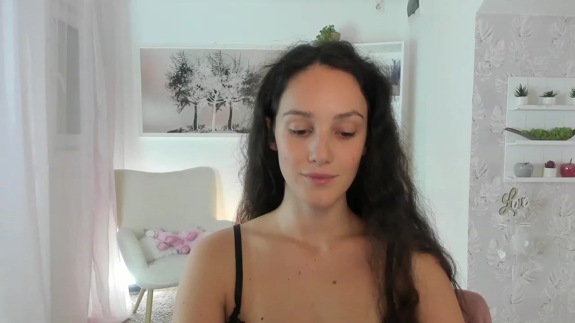 Gallery image thumbnail from Sophie_Rain18's myfreecams stream on, 08/09/2023, 17:53 image 20 of 20