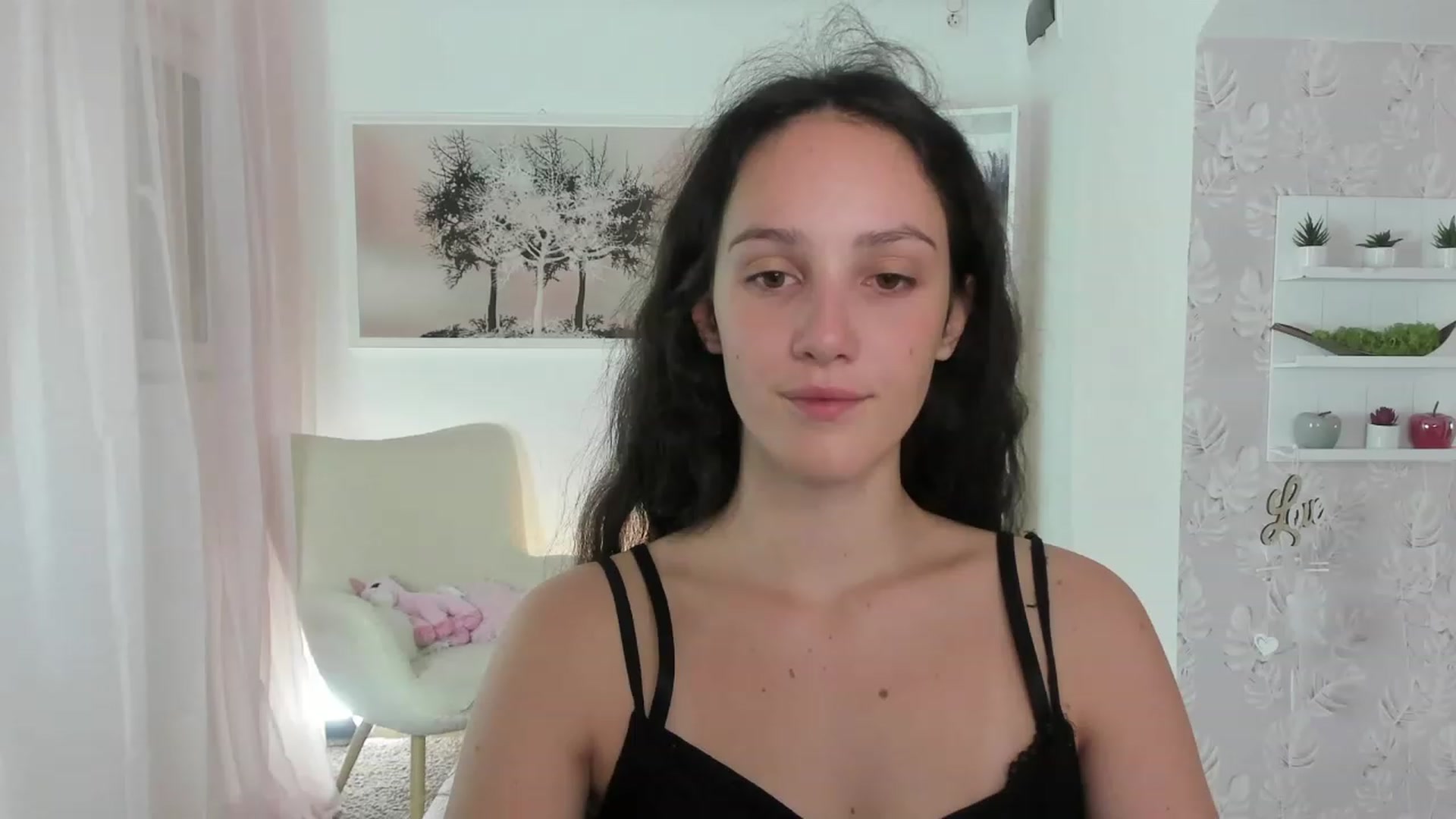 Gallery image thumbnail from Sophie_Rain18's myfreecams stream on, 08/10/2023, 14:05 image 11 of 20